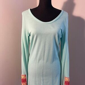 BKE XL Mint with multi-colored embroidered cuffs, long sleeves, lightweight
